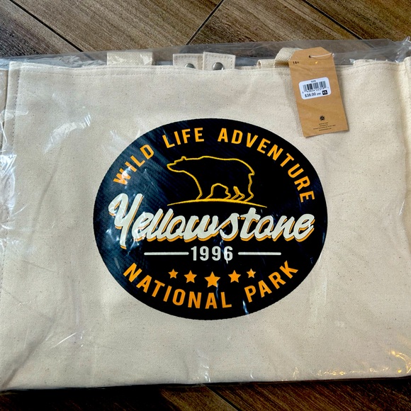 Twig and Arrow canvas tote NWT Yellowstone National Park - Picture 1 of 2